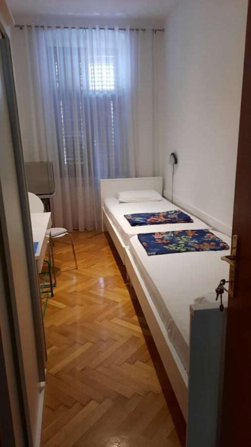 Rooms Aida Pula Exterior photo